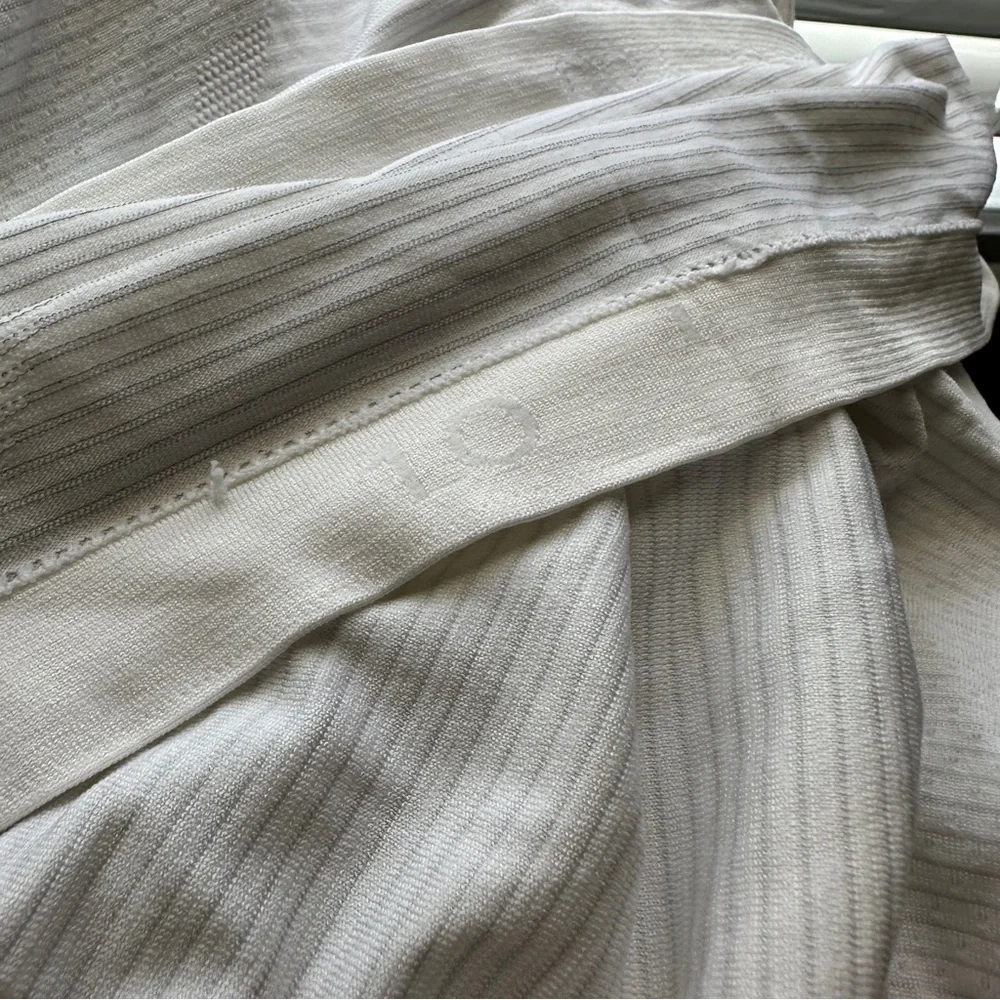 Lululemon Swiftly Tech Long Sleeve Shirt 2.0 Race Length - Size 10 - White - Picture 9 of 10